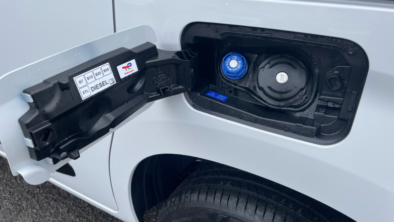 Vauxhall Combo Cargo Combo Diesel 1.5 Turbo D 100ps Pro H1 Van